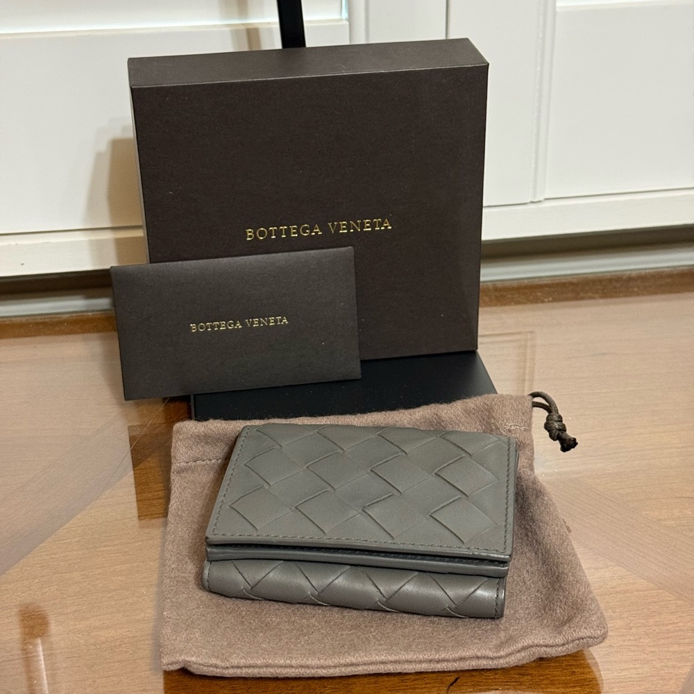 Bottega Veneta Grey Intrecciato Trifold Wallet
